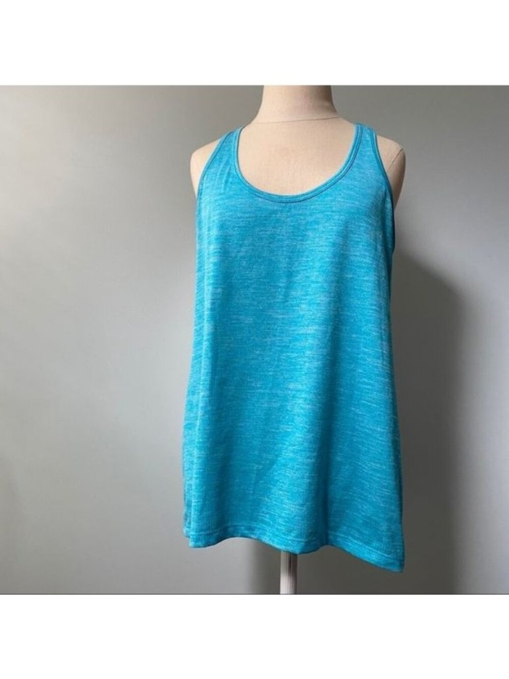 Old Navy Active Loose Ample Racerback Tank Top